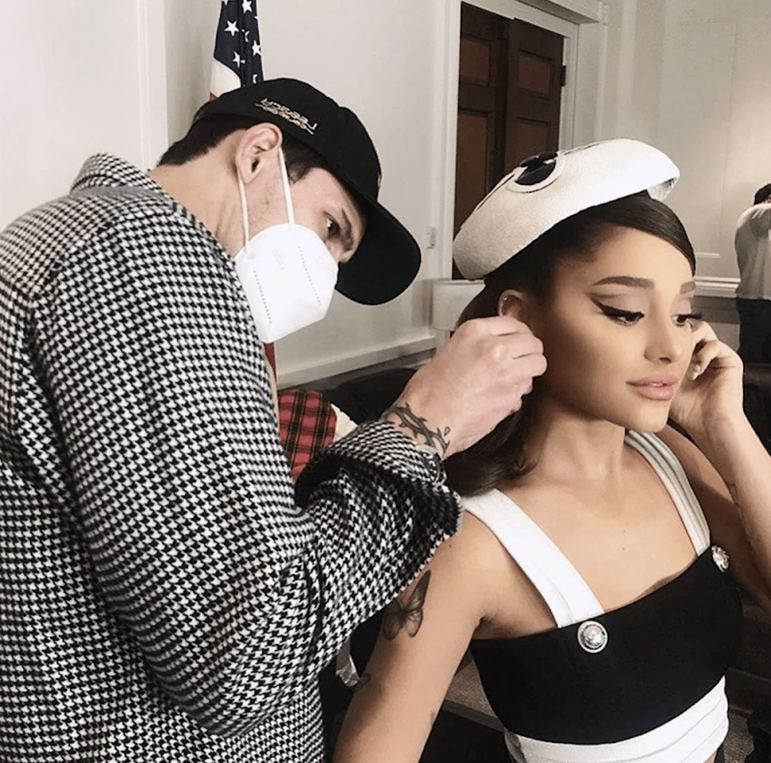 订婚只半年,爱莉安娜·格兰德升格人妻,闪嫁小2岁房产经纪人_dalton