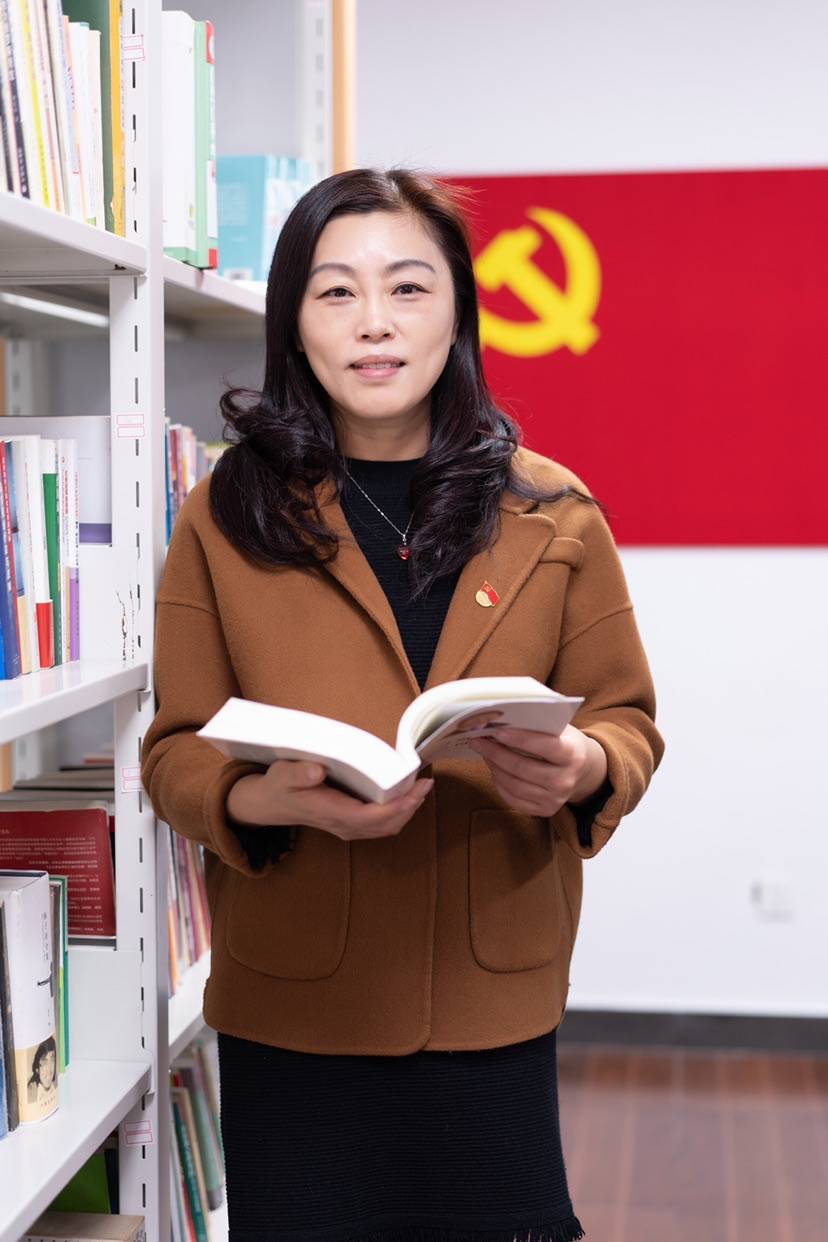 我们有什么困难她都愿意帮忙社区管家夏妍一干就是20年