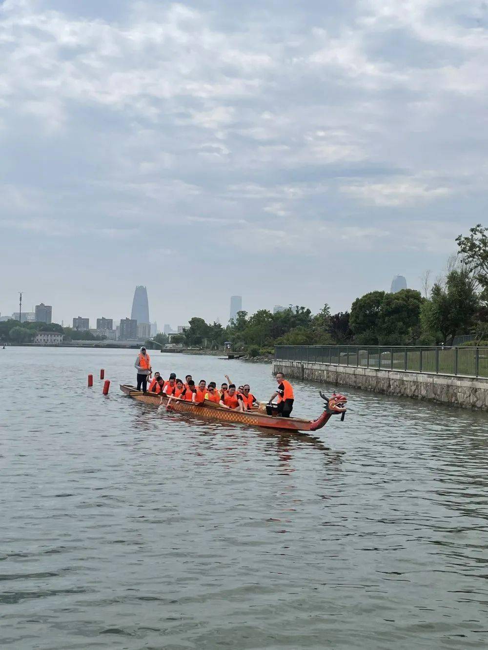 宁波市温州商会运动委员会龙舟训练启动