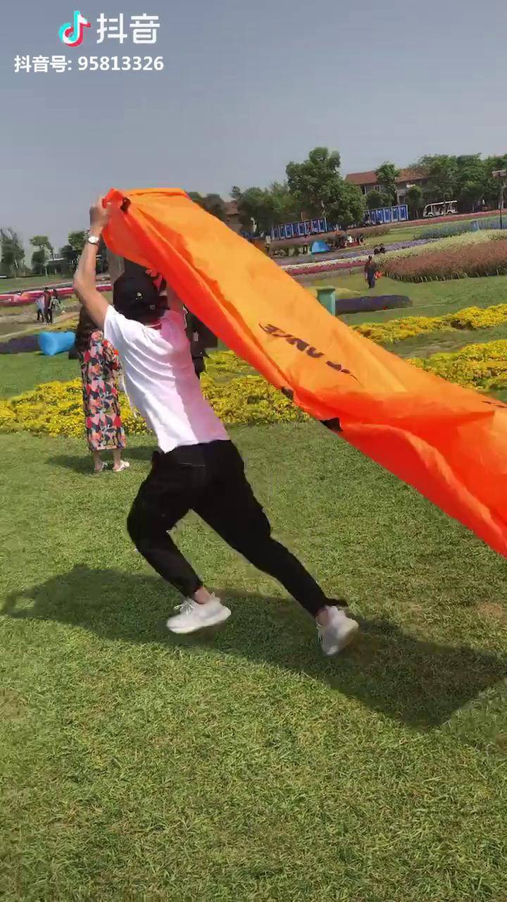 随便发个视频糊弄糊弄你们得了我在外面玩的很开心明天回山东