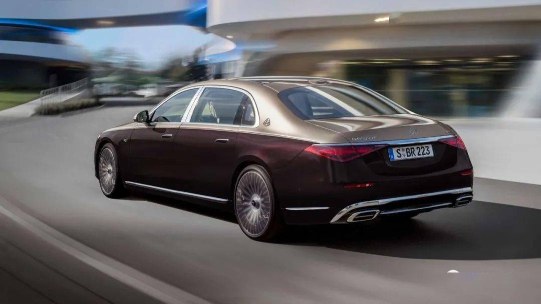 王者驾临首度采用4matic技术mercedesmaybachs680悄悄亮相
