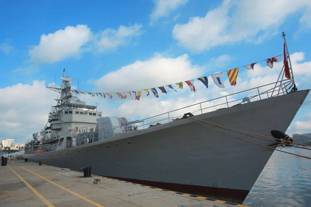 海军丹东舰退役:服役36年,系中国自主设计建造导弹护卫舰