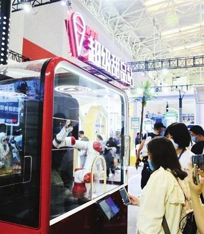 沙盘|无人集卡远控体验、氢燃料电池公交……智慧交通应用精彩亮相