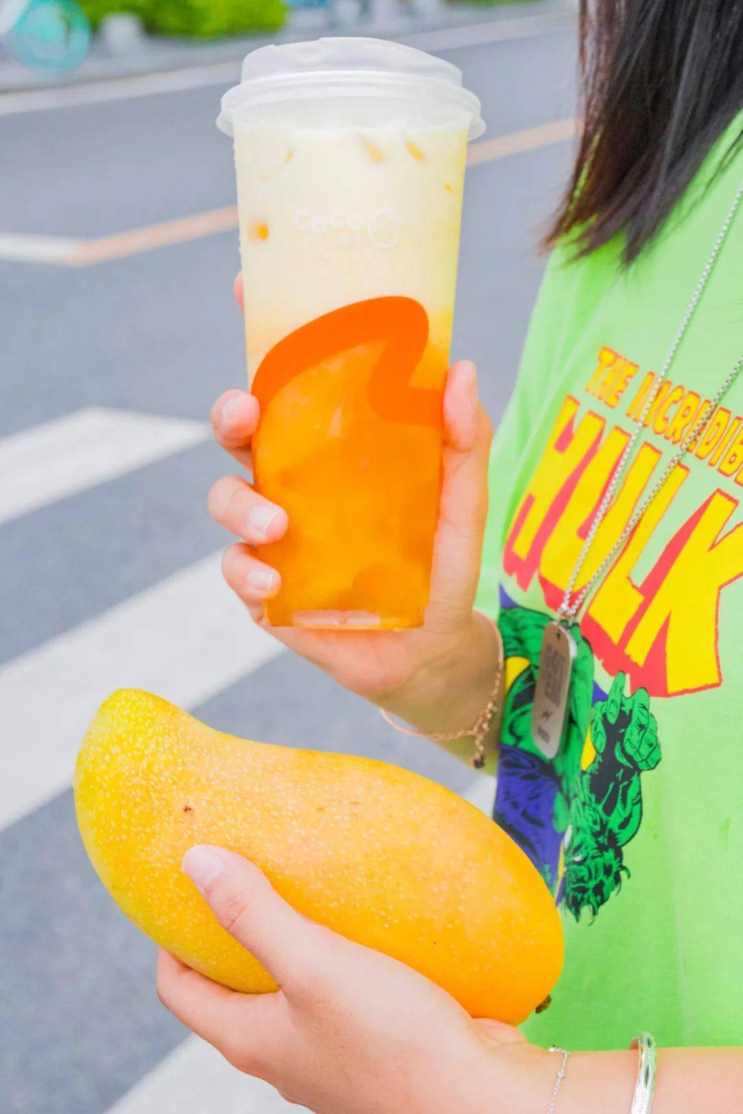 coco「绿宝石茶」来了会是下一个顶流吗?