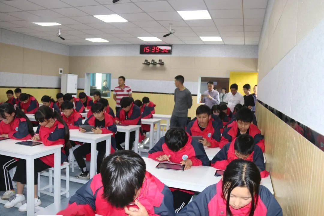 龙池中学供图)分享,点赞,点亮即时获取更多资讯还要记得关注"秀山百姓