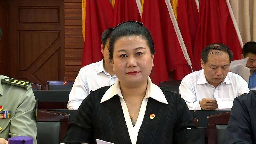 县委常委,县政府常务副县长李振南安排了防汛抗旱工作.