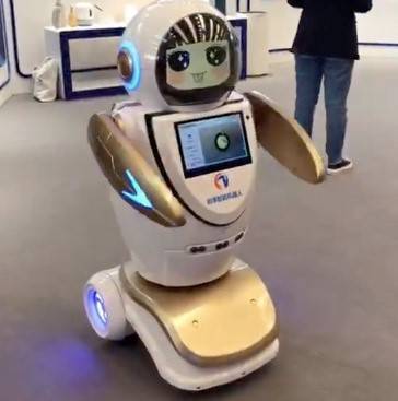 盛会|VLOG | 有温度又有鲜度！带你近距离感受AI盛会“黑科技”