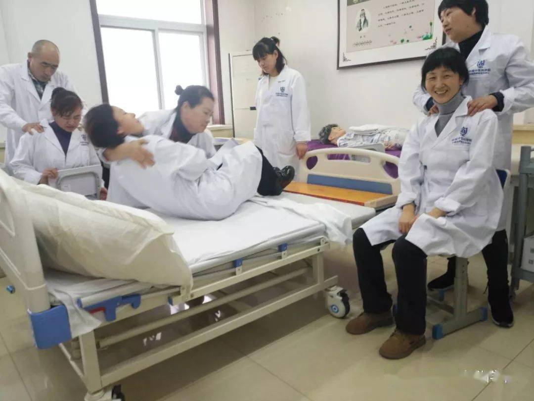 什么是养老护理专业 40759a8fe9aa44d4974005ef50086ad7.jpeg