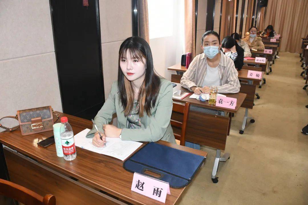 怎么在三天之内瘦小腿 b66df76c448e4e3db18daec9a347e021.jpeg