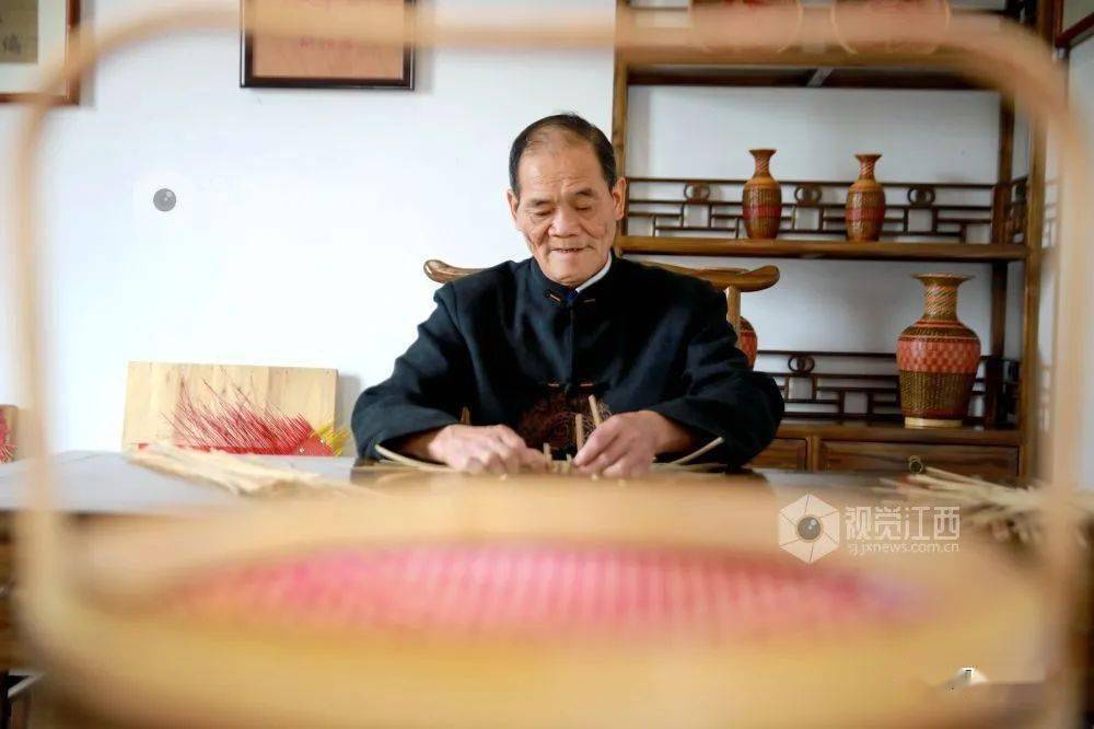 吉水盘谷70岁的李升华编织幸福梦