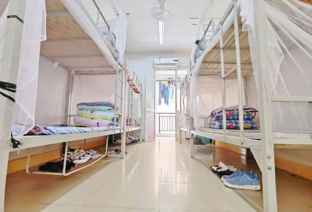 惠东黄埠中学的宿舍图片