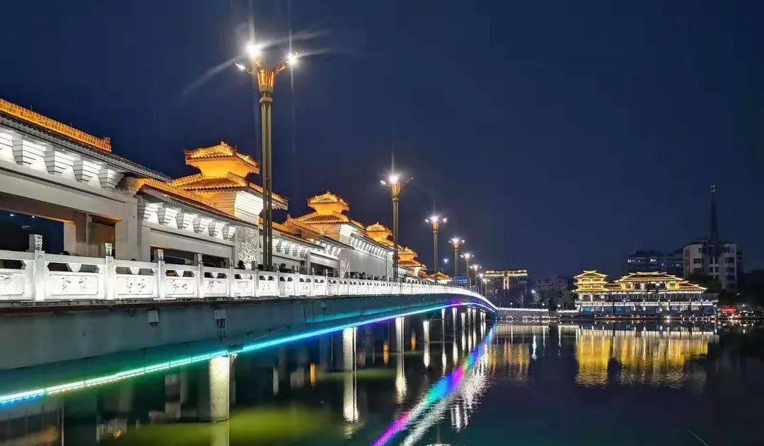 one话题你见过午夜12点后的广汉吗他们见过