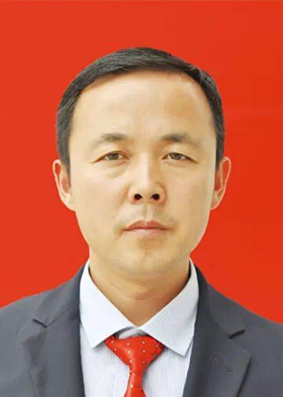 谈克敏男,汉族,1979年1月出生,中共党员,岷县梅川人,在职大学学历