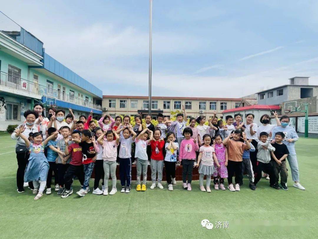 礼遇小学筑梦成长济南市槐荫区康城幼教集团吴家堡园参观小学活动