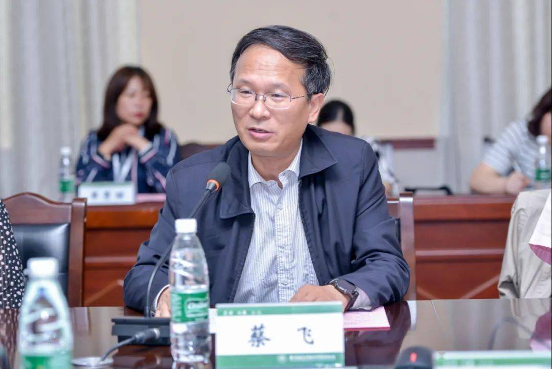 蔡飞校长简要介绍了我校办学基本情况,并对省学前教育学会在学校发展