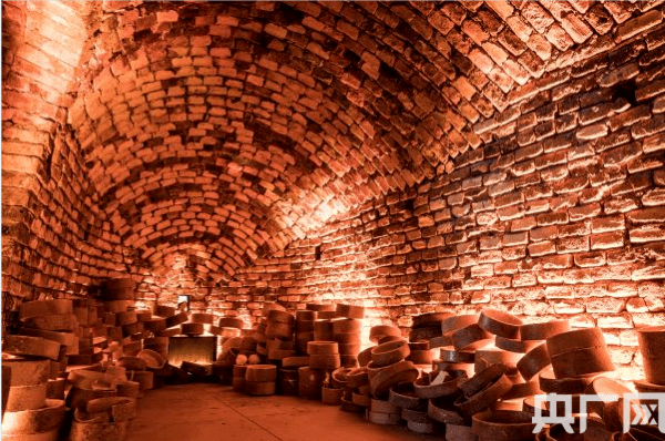 龙窑——瓷源隧道(央广网发 苏瑞武摄)