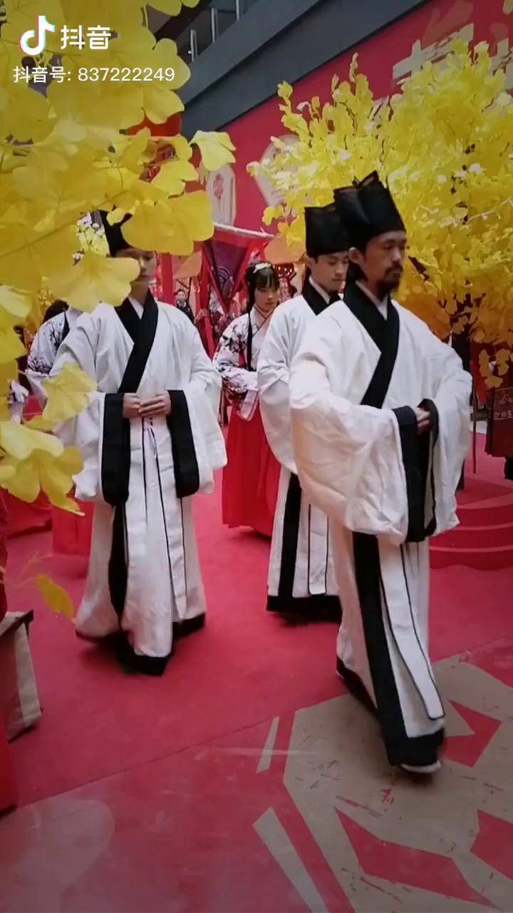 祭祀祈福汉服 这个特效春节用最好