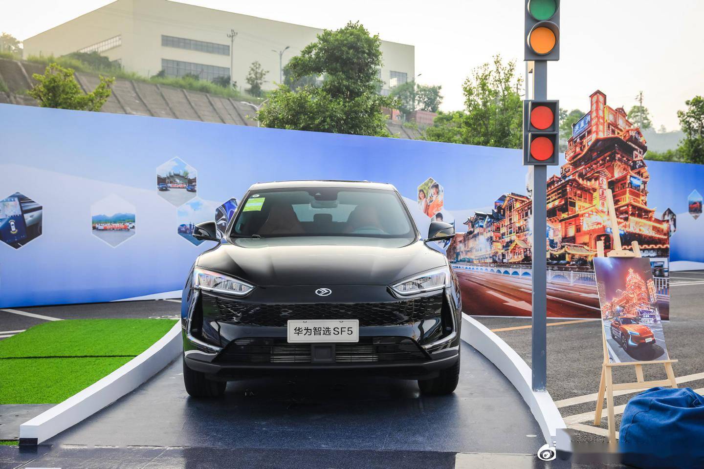 68-24.68 万元,首批华为智选赛力斯 sf5 汽车今日交付_hicar