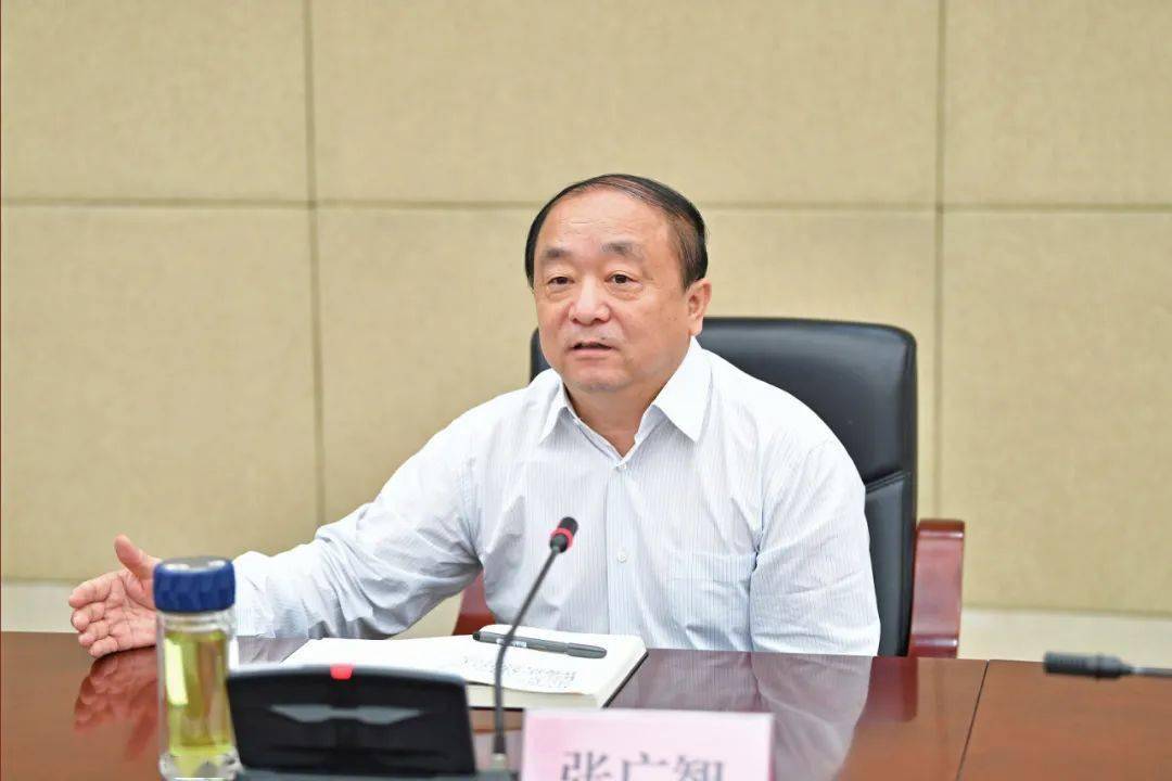 张广智在全省组织部长座谈会上强调:大力鼓励激励各级干部在推动高