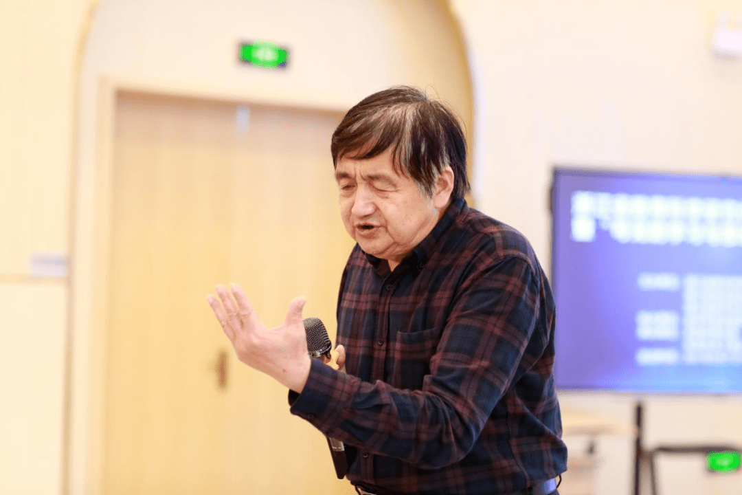 浙江大学教育学院教授 刘力张振新教授强调儿童教育要适应儿童的
