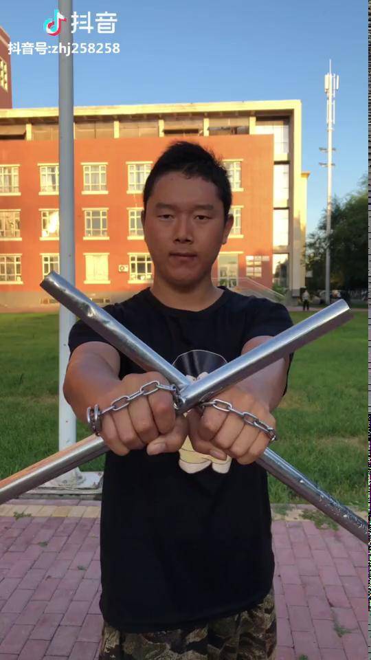 狼魂双节棍教学双棍交叉手腕转棍1新疆昌吉狼魂双节棍培训