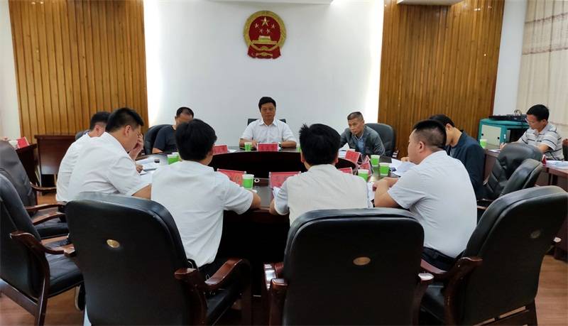 副县长何客冈,杨秀举,县法院,县检察院,县政府办,县直相关部门,各镇