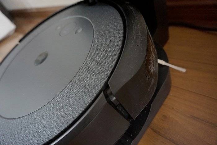 机器人|iRobot Roomba i4+扫地机器人体验：颜值提升，自动倒垃圾成亮点