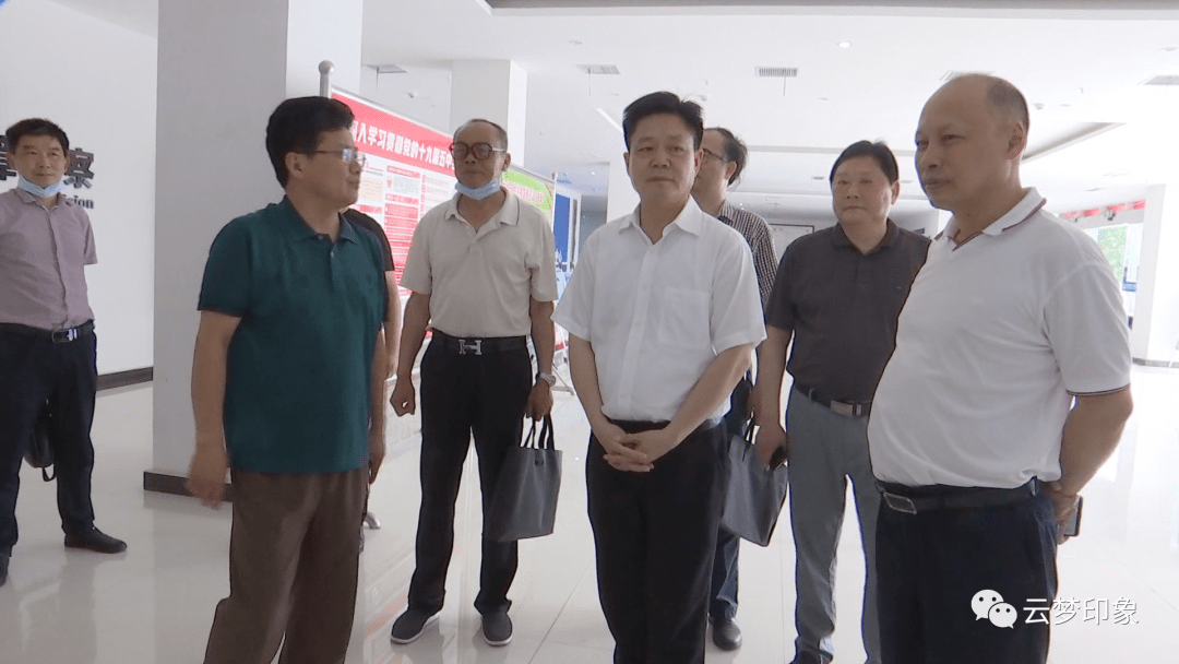 刘有年一行先后来到县市场监督管理局,市环境保护局云梦县分局,县农业