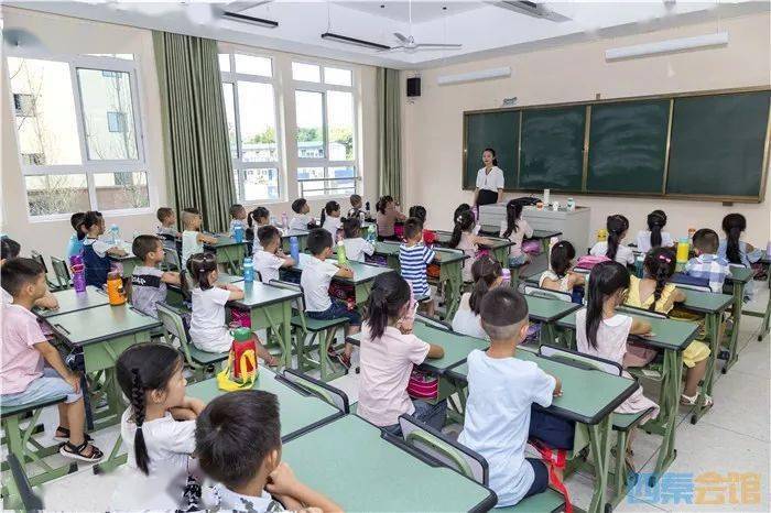 自贡小学排名_自贡青杠林小学图片(3)