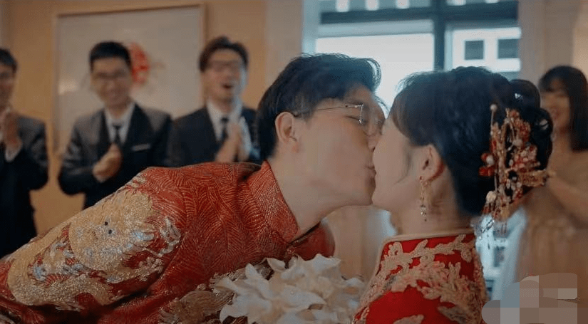 28岁前央视美女主持人大婚,婚礼现场奢华浪漫,与老公郎才女貌!