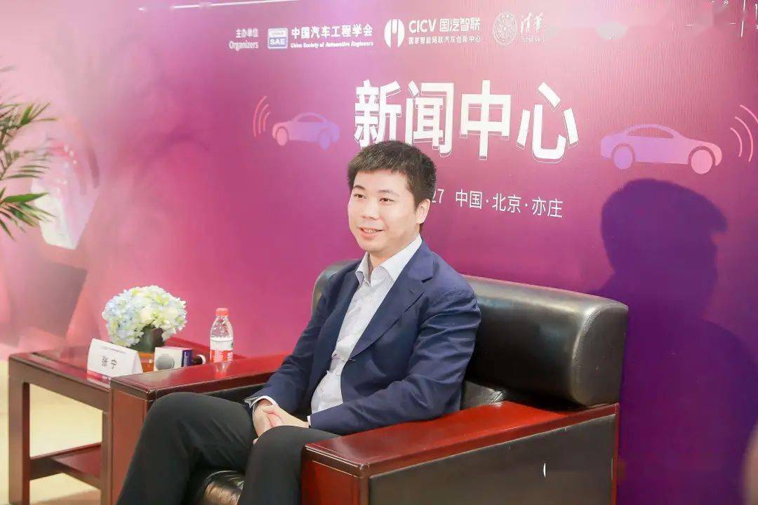 在商业模式的探索上,包括小马智行,文远知行在内的多家自动驾驶创企