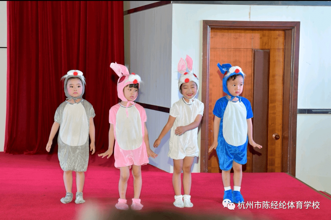 见飞扬曲谱_青春飞扬手抄报(3)