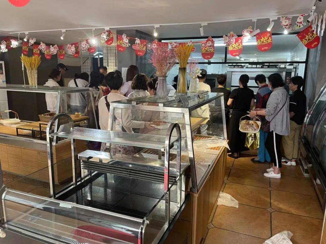 钻石楼留下的烂摊子会在这家蛋糕店重演吗