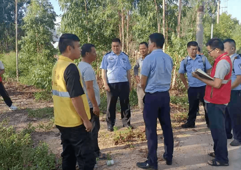 我为群众办实事东方市综治中心联合多部门温情化解一起土地界线纠纷