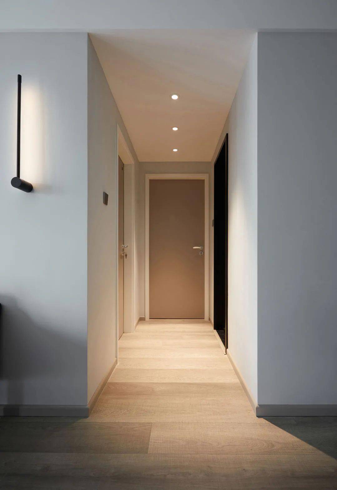 都是鸡肋的长长长走廊,为啥他家就实用又美观?