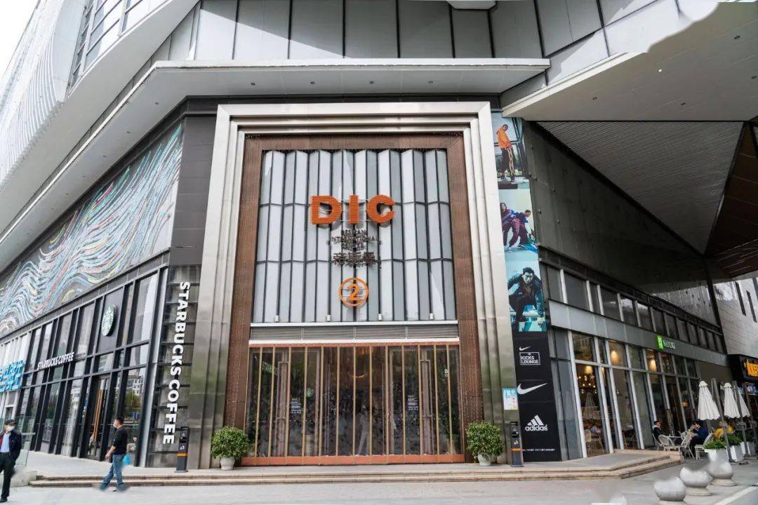 ▽帝斯曼购物中心▽m 完全不愁没地方逛商业体遍布武汉三镇壹方,绿地