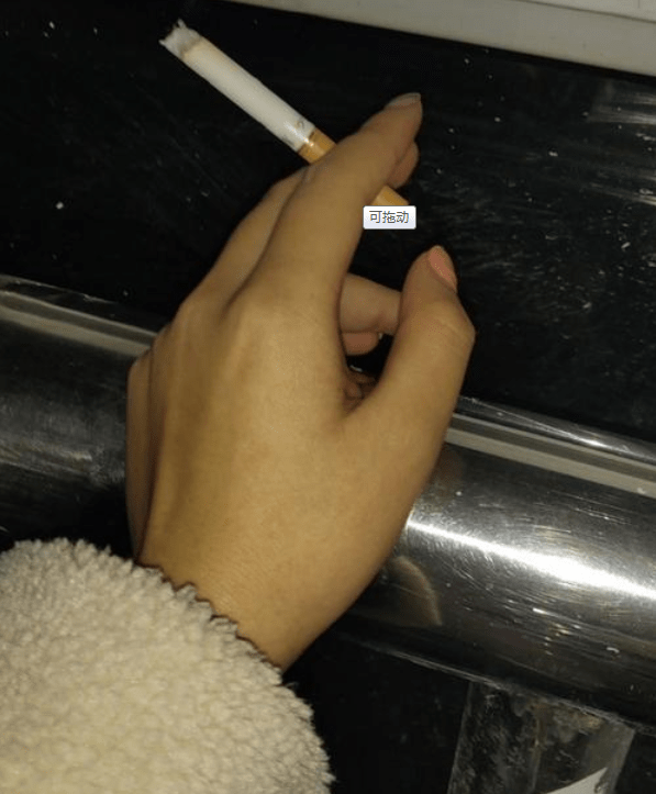手里叼烟的图片真实图图片