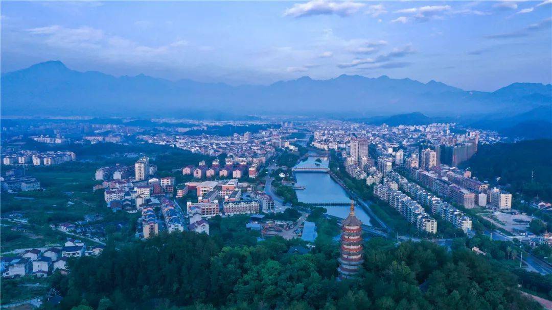 云和:童话般的"小县大城"_发展