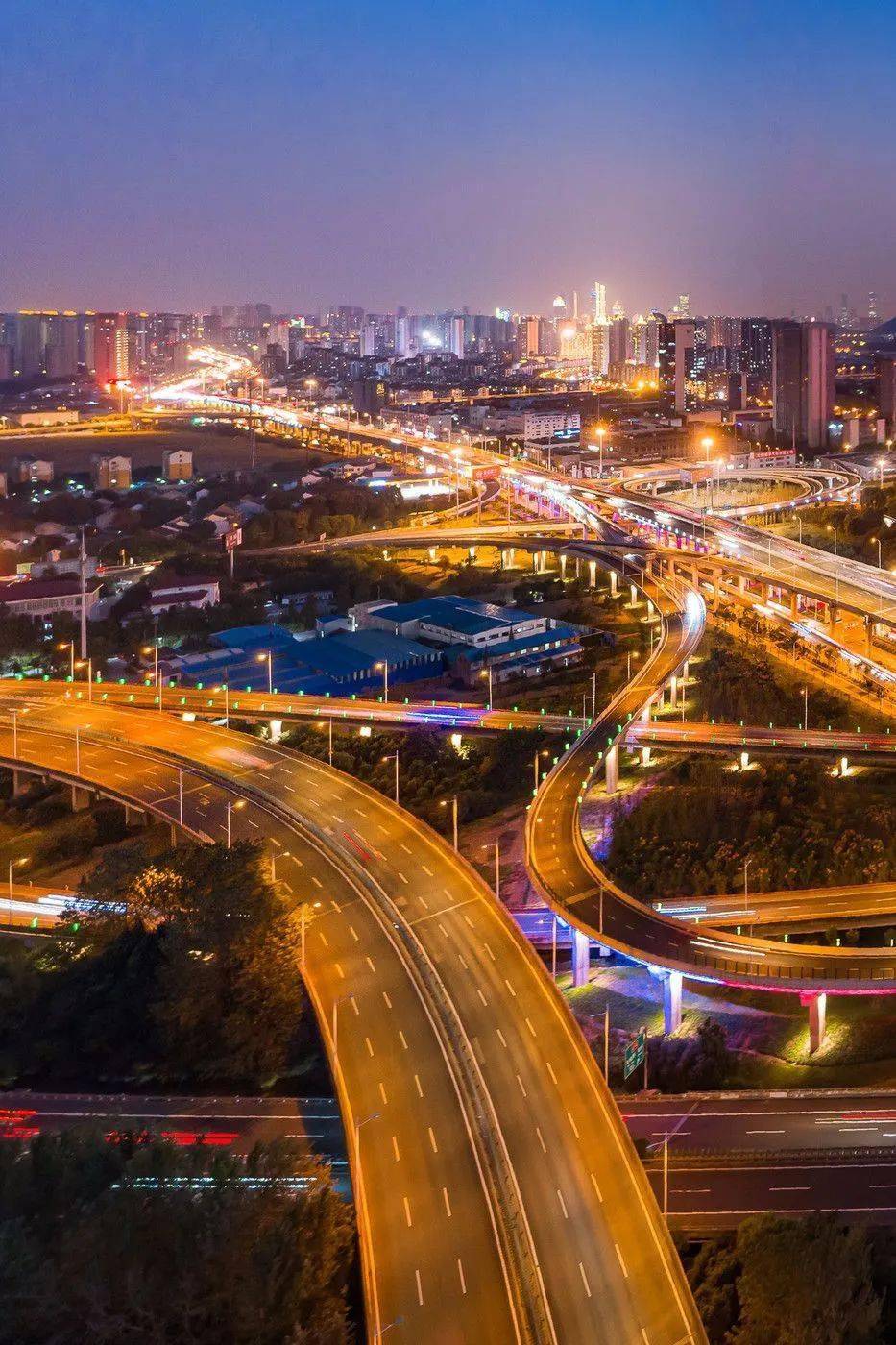 无锡的夜更亮了