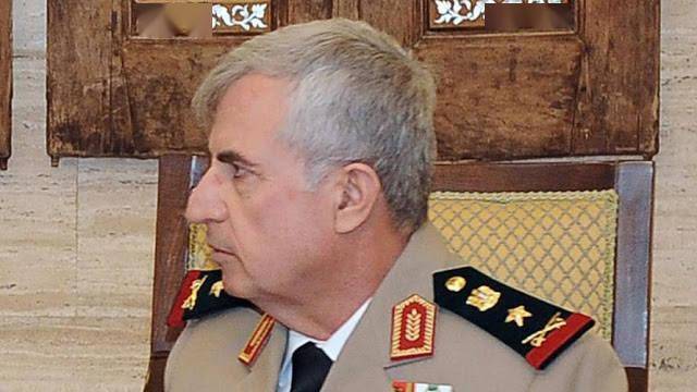 叙利亚总参谋长阿尤布中将军衔上将只能授予总司令和国防部长