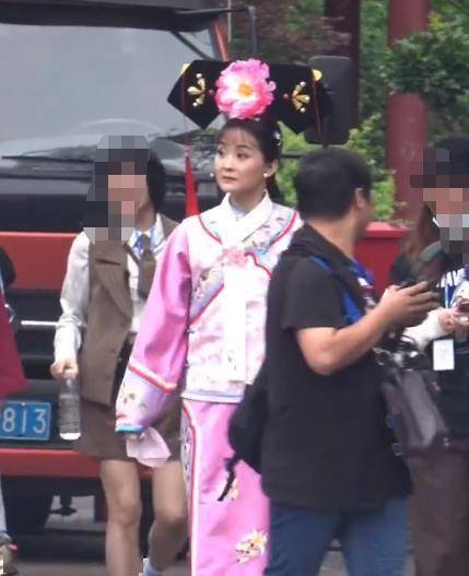撞脸贾玲?王艳再演“晴儿格格”,脸部松垮浮肿
