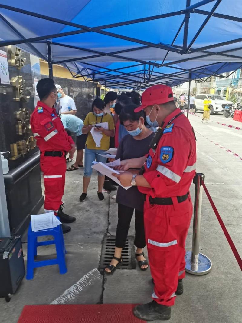 疫情当前筑起免疫屏障惠州市志愿者在行动