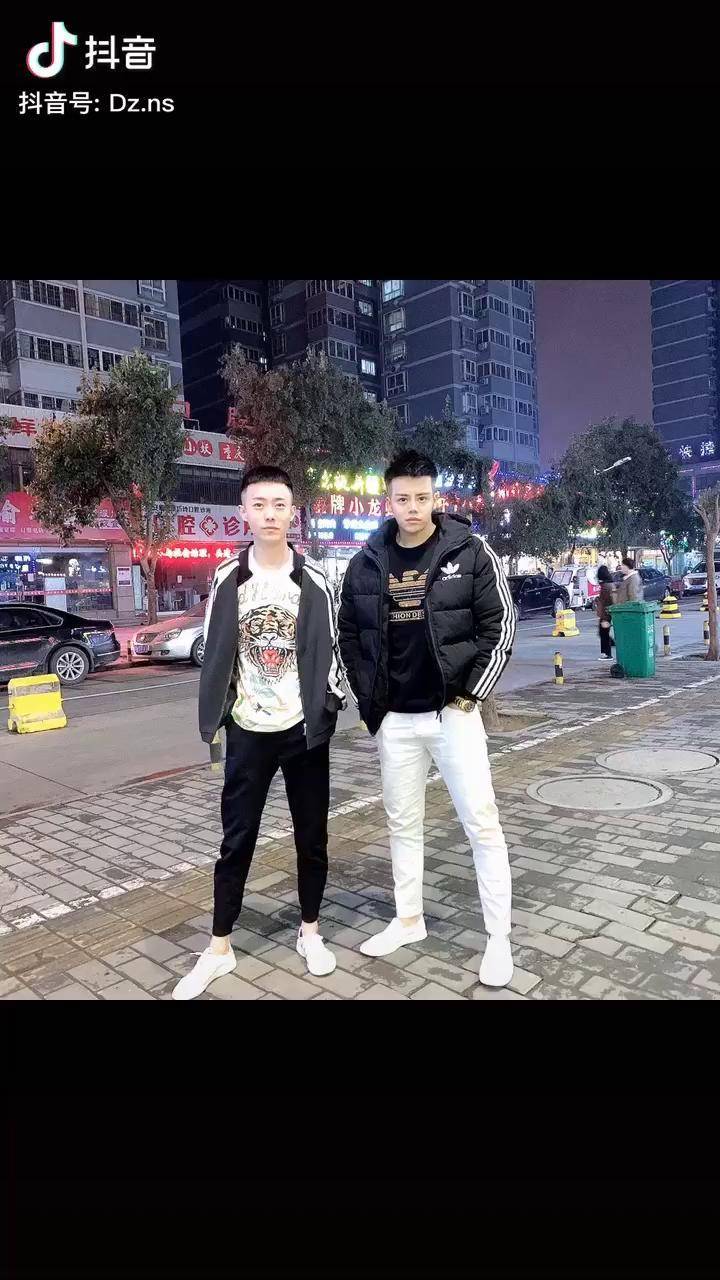 一个非人类张诗尧