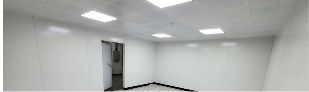 标准机房吊顶应选择微孔金属铝扣天花.