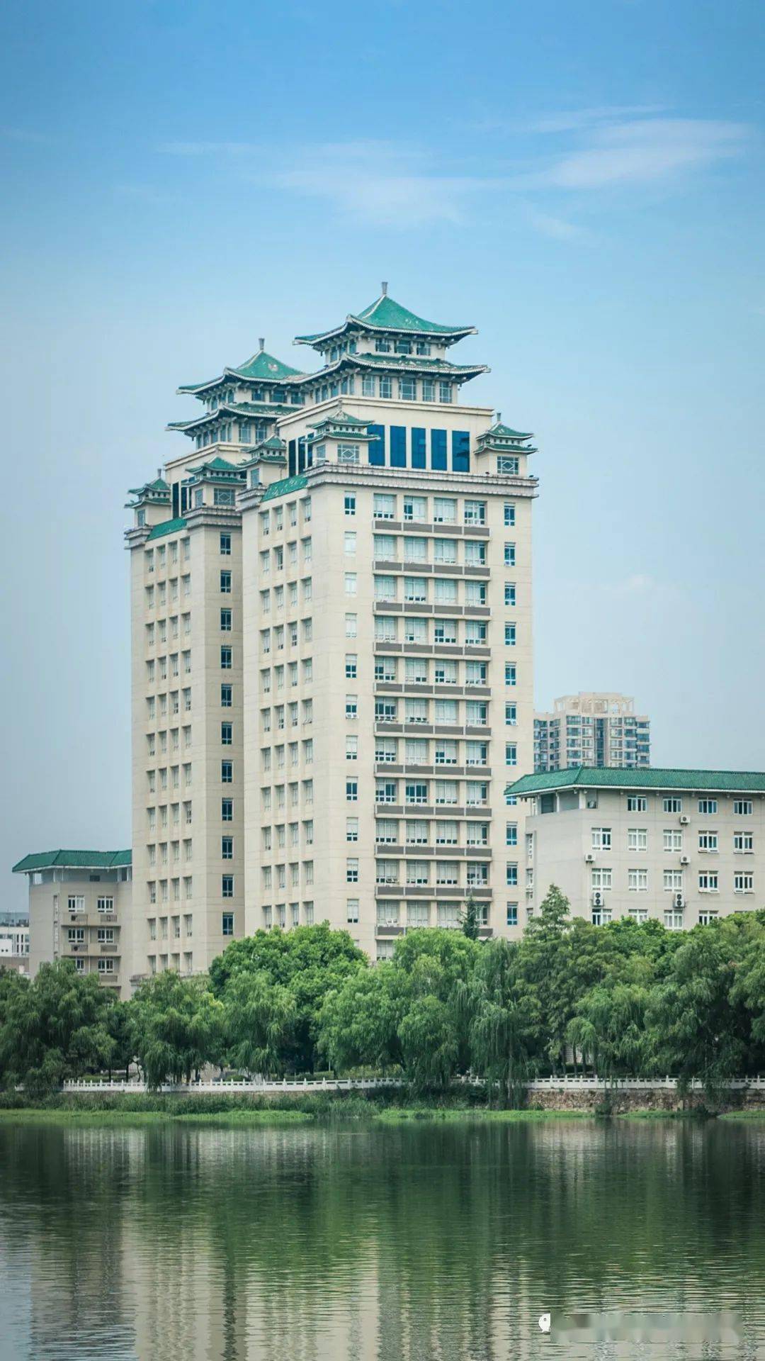 武汉高校久仰久仰