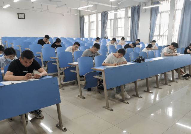 2021年度大学生志愿服务西部计划考试圆满完成