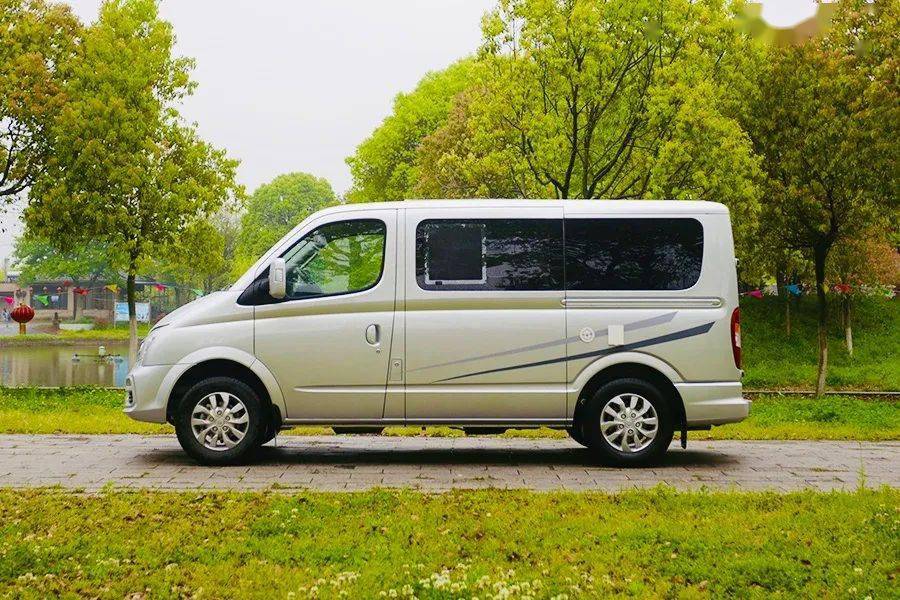 30 北京房车展:宏运旅途l11 短轴底顶 空间魔术高效布局 不到十五万