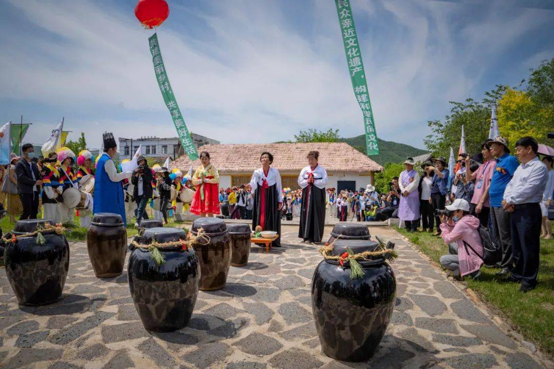 非遺傳承醬心執著第三屆安圖61石門醬文化旅遊節暨朝鮮族民俗運動會