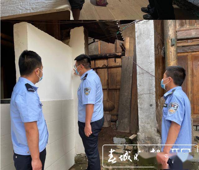 盈江震后警察深入辖区排查地震灾情