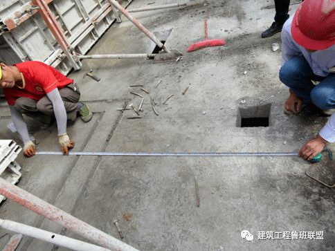 铝模板开始安装后,重点检查:放线,钢筋工程,铝模安装,机电安装,严格